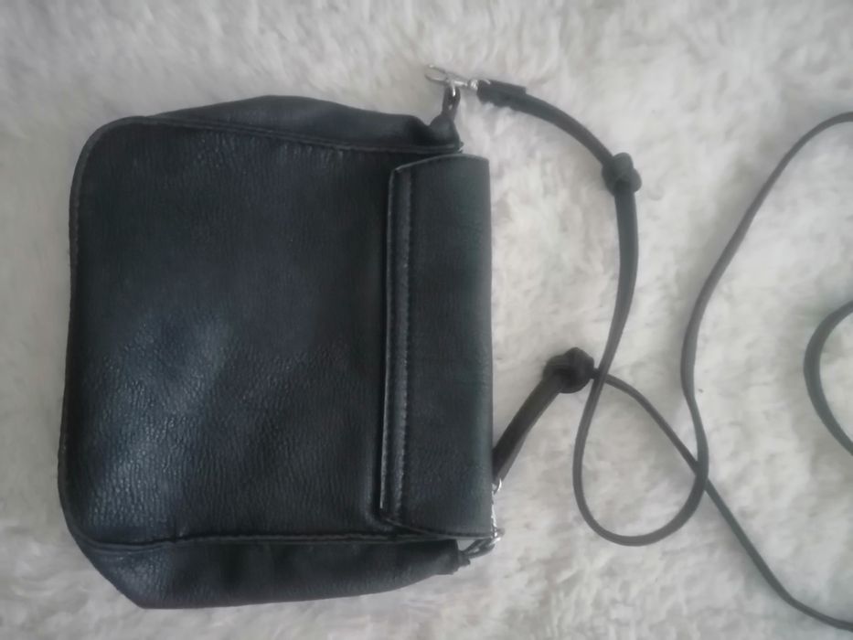 Mała torebka na pasku