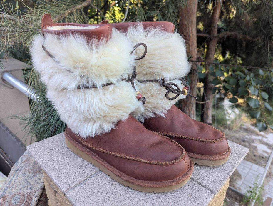 Жіночі зимові коричневі чоботи на хутрі уггі уги UGG Australia