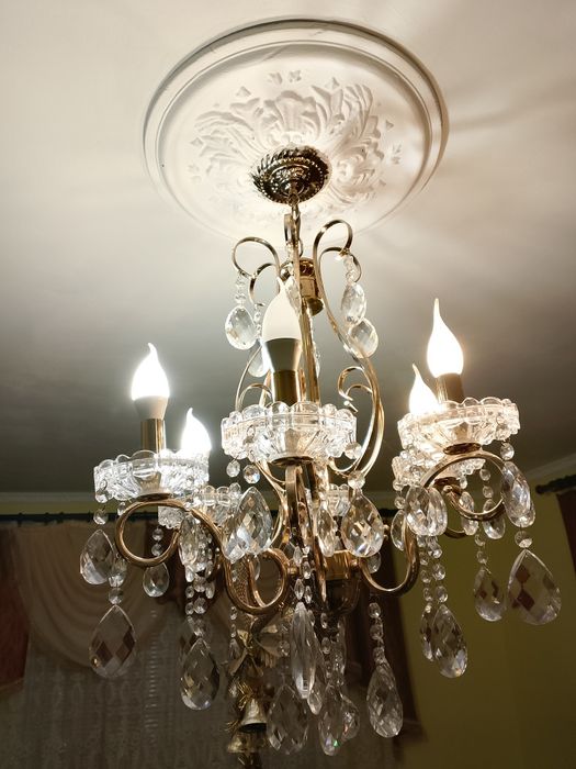 Люстра світильник