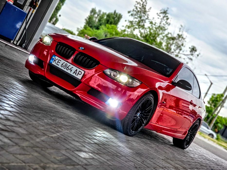 BMW 3 Series 2007 E92  •  325i AT (218 к.с.) xDrive  •  Base
