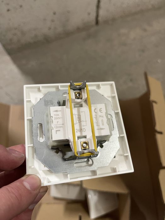 Przelaczniki do rolet elektrycznych 3szt