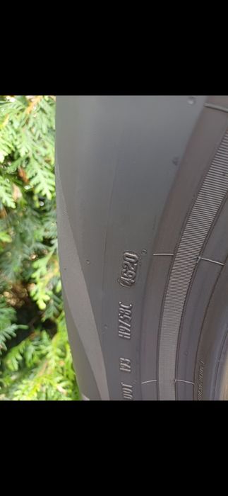 235/55/18 Sprzedam parę opon letnich Pirelli