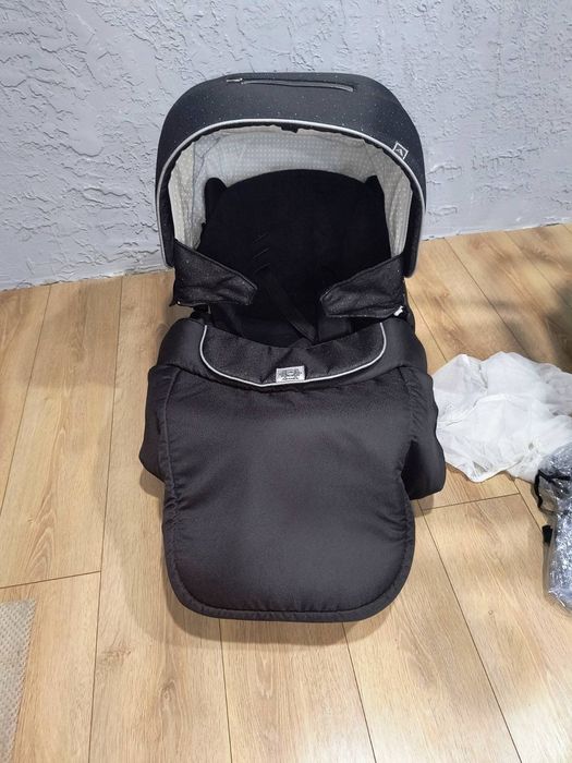 Продам дитячу коляску