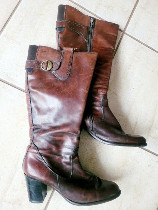 Skórzane kozaki damskie - Tamaris. Rozm. 40.