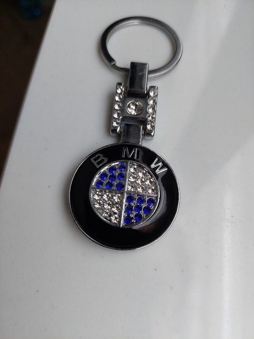 Diamentowy brelok do kluczy bmw