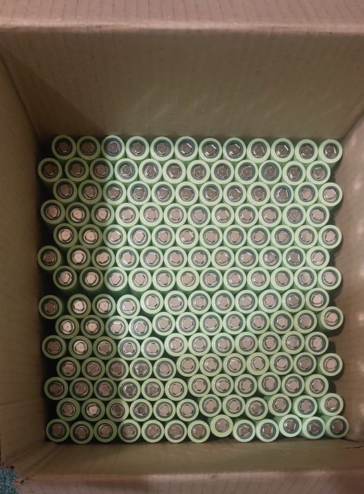 Акумулятори 18650 tesla s