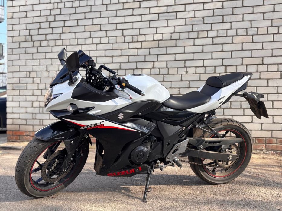 Suzuki GSX 250R 2017