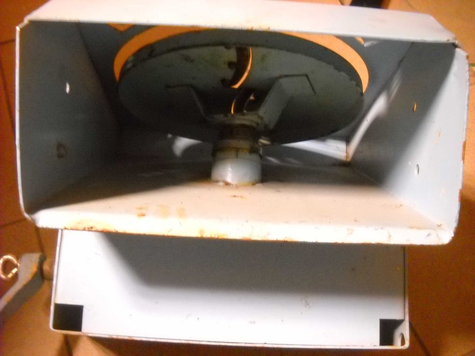 Szatkownica kapusty, Śrutownik