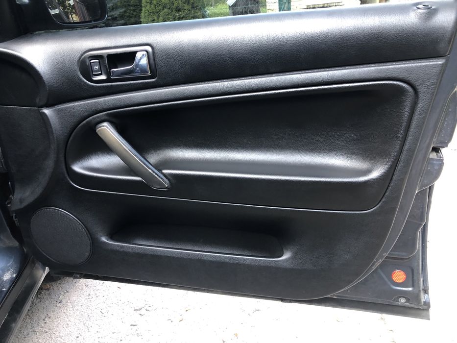 Дверні карти (вставки)Пасат Б 5 нові(термовініл).