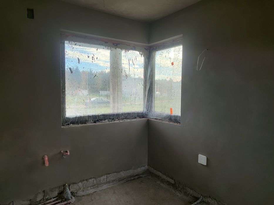 Tynki maszynowe cementowo wapienne