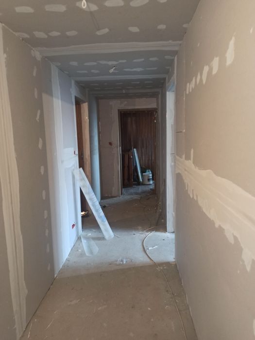 Ocieplenie poddasza, karton gips, gipsowanie, remont łazienek, płytki