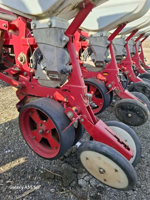 Продаю сівалку червона зірка ВЕГА 8