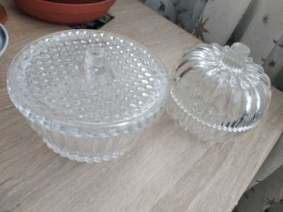 Хрустальная или стеклянная шкатулка, конфетница, сахарница