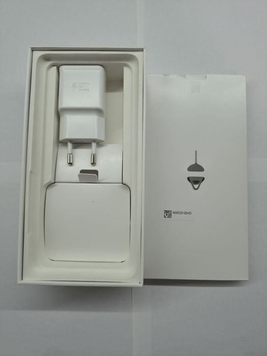 Смартфон Samsung S20FE 8/256