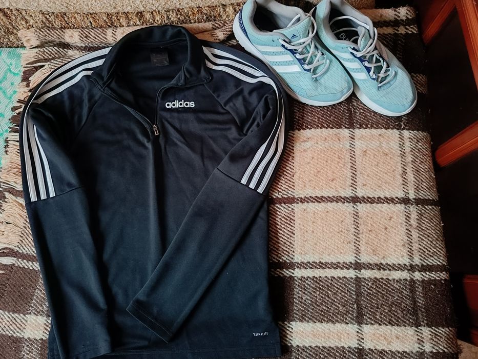 Кофта Adidas оригинал размер S Оригинал большемерит