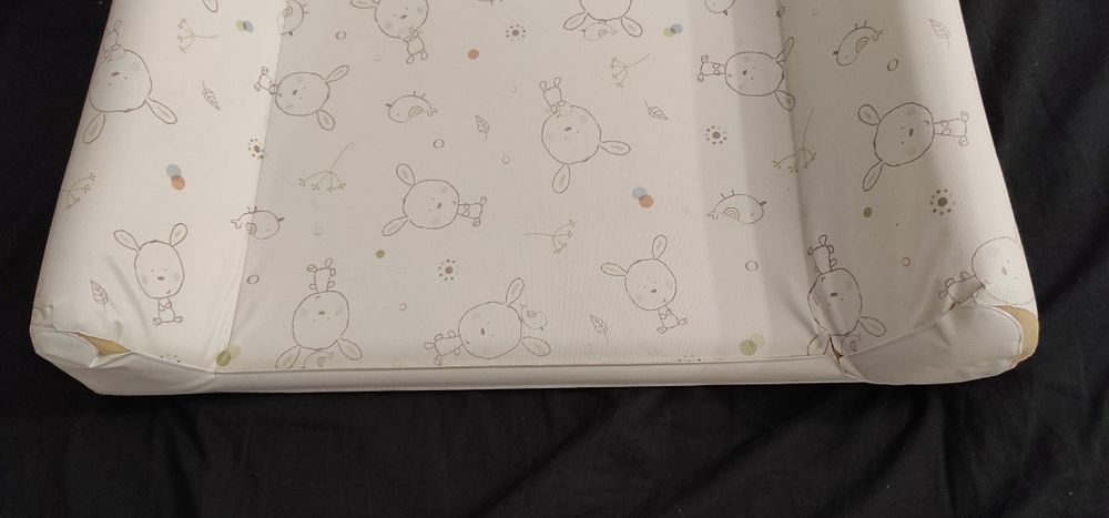 Przewijak sztywny niemowlęcy