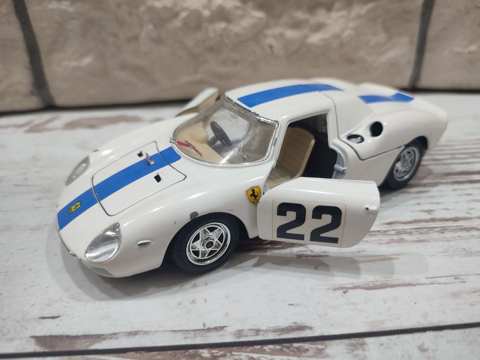 Burago ferrari 250LM , 1:24