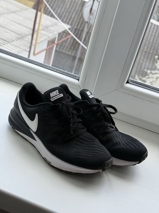 Кросівки жіночі Nike