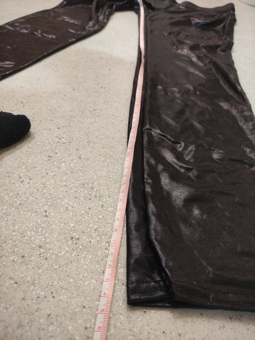 Виниловые штаны брюки