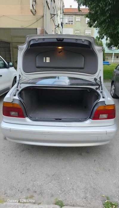 Vendo  BMW E39 cerie 520