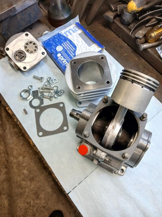 Sprężarka hs11 ursus c330 kompresor