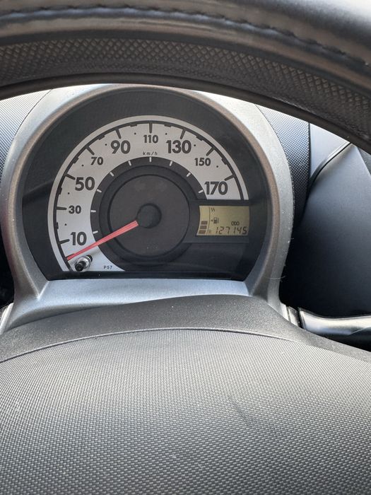 Peugeot 107 2011 року