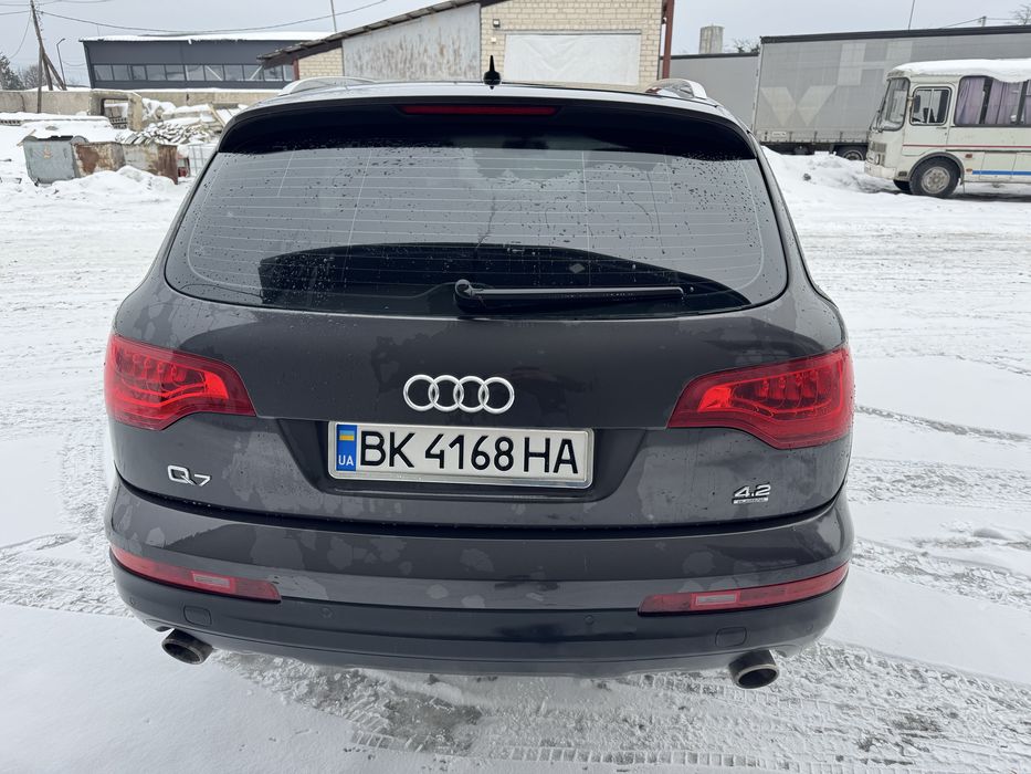 Продам AUDI Q7 в гарному стані на свої роки