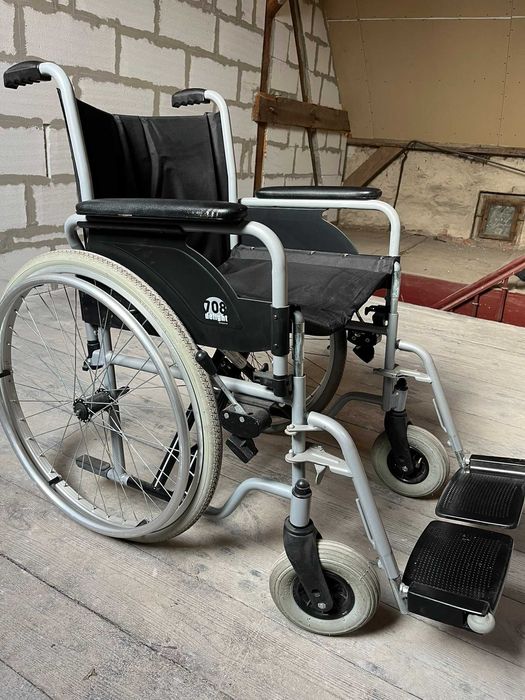 Wózek inwalidzki Delight 708, wzmocniony do 150kg