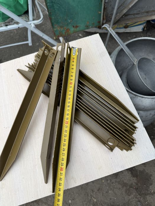 Колышки для палатки новые