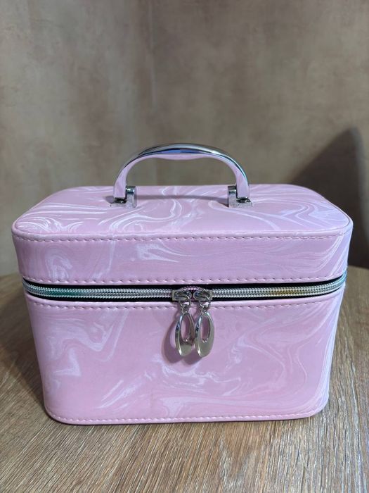 Косметичка рожева нова