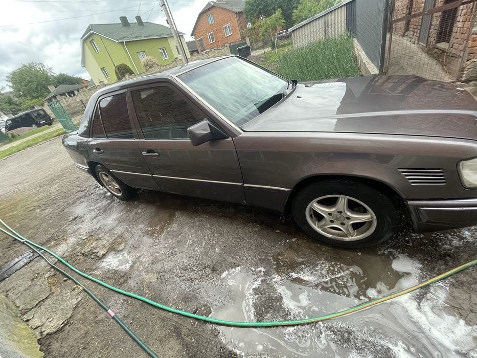 Продам мерседес 124 2.5 дізель