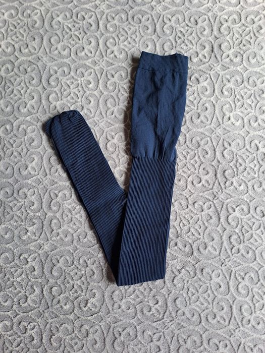 Rajstopy dziewczęce prążkowane r. 128