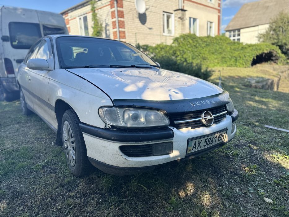 Продам Opel Omega B 2л