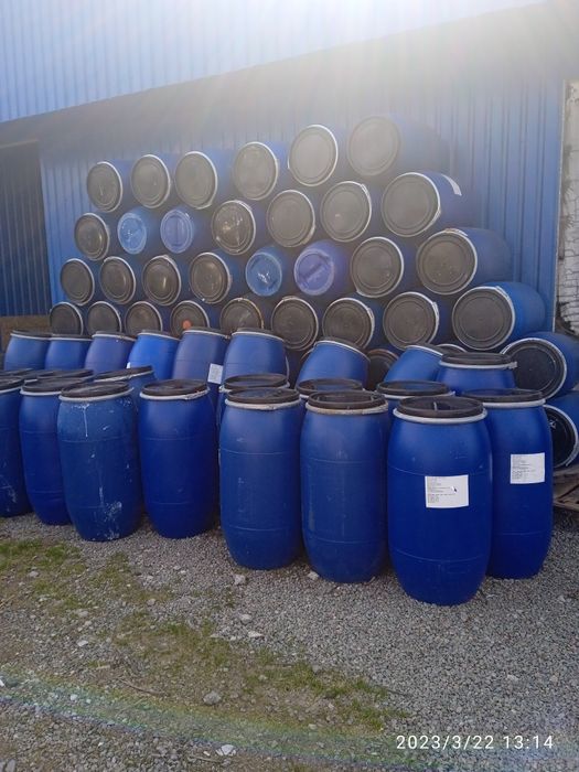 Продам Бочки 550грн 700грн и 800грн. Канистры 100грн).