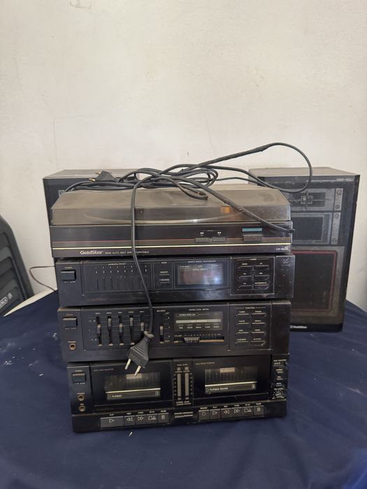 Aparelhagem com gira discos