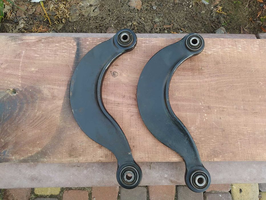 Поперечний ричаг важіль задній 1M51-5500-AA Фокус Мк1 +болти