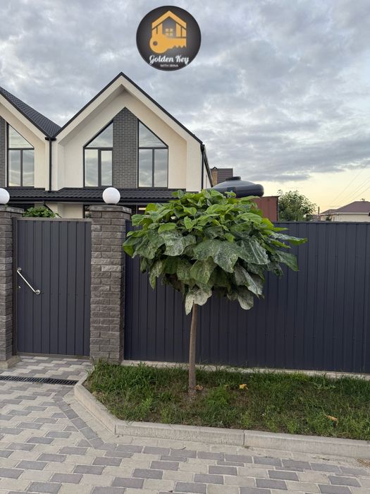 Продам Будинок 110м2, земельна ділянка 4 сотки, Центр с.Гора,15кмКиїв