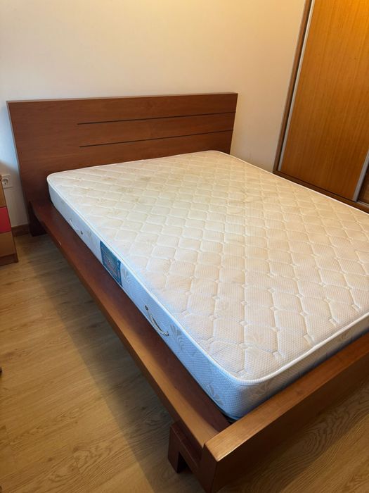 Conjunto Mobilia de Quarto - Madeira - Excelente Estado