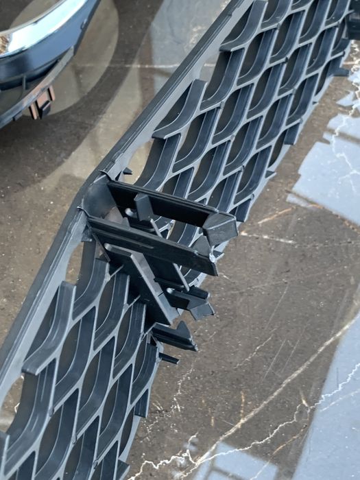 Решетка хром в бампер Mercedes Benz w211 Рестайлинг АвтоРозбрка