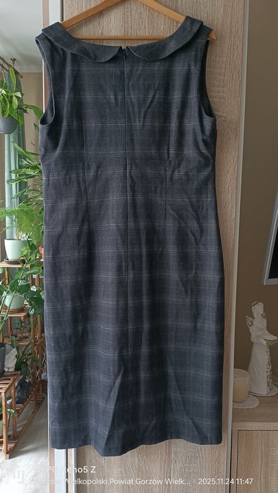 Sukienka z krawatem,bez rękawów. Quiosque