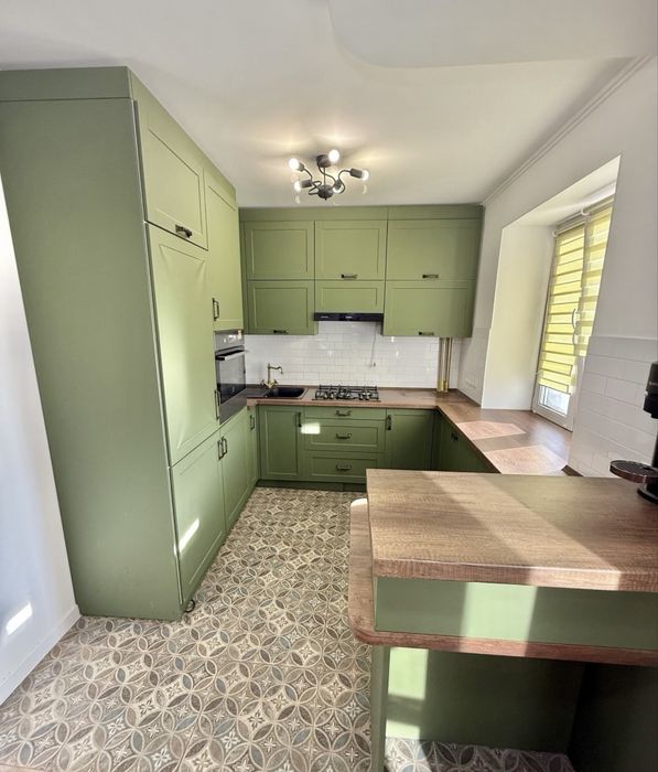 Продаж гарної 3 кімнатної квартири в центрі,  з новим ремонтом.