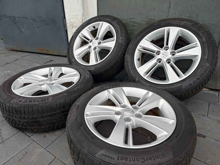 Oryginalne alufelgi 17 cali OPEL Insignia B 5x115 Cascada Astra J TPMS