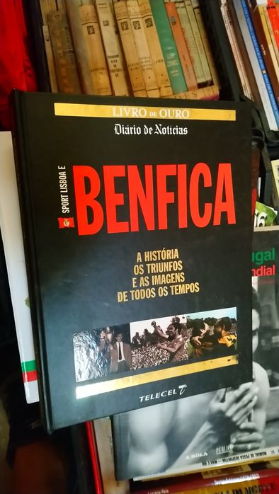 Conjunto / lote de livros sobre o Sport Lisboa e Benfica.