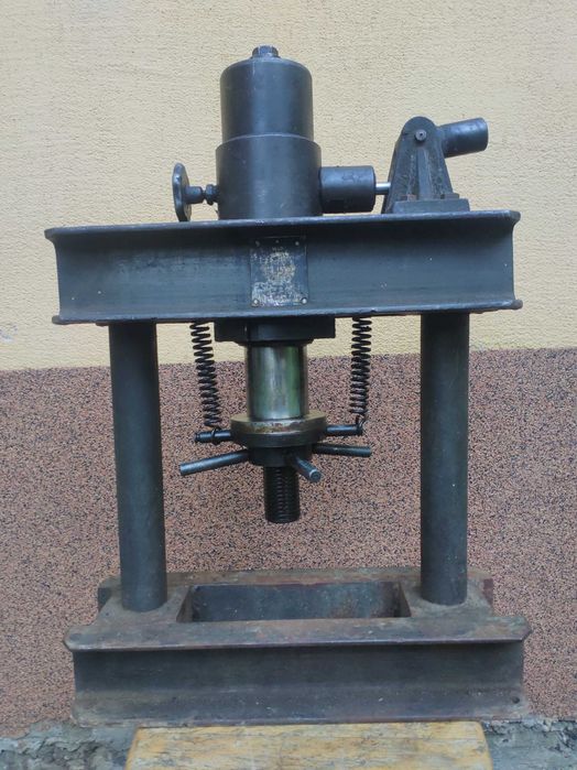 Гідравлічний прес 10т