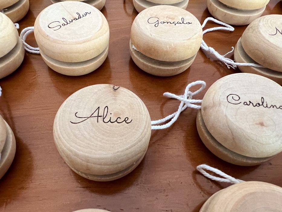 Io-ios de Madeira personalizáveis