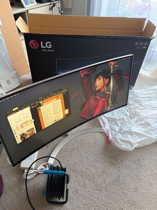 Monitor LG 38UC99
