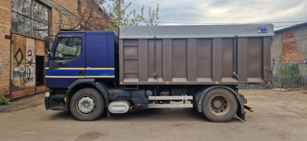 Продам самосвал Рено Преміум