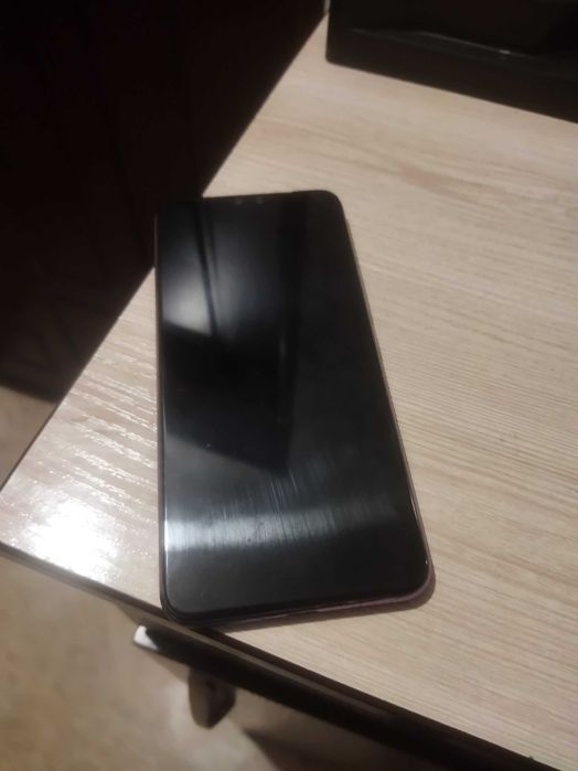 Продам телефон Vivo s7