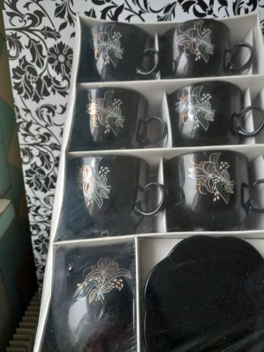 Чайный сервиз эбонитового цвета