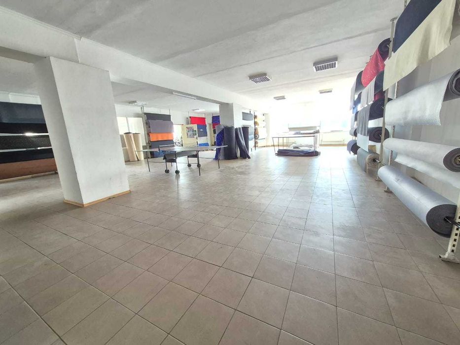 1800м2 приміщення + 30сот землі